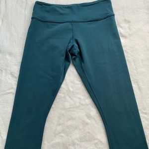 Lululemon Capris Pants